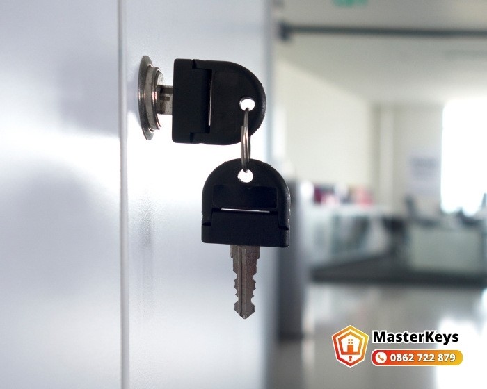 Sửa khóa tủ locker phòng gym khu chung cư cao cấp ven sông Bình Thạnh