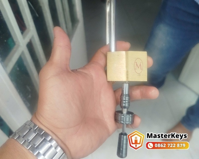 Thay cylinder khóa phòng trọ khu Ung Văn Khiêm Bình Thạnh khi đổi sinh viên thuê mới