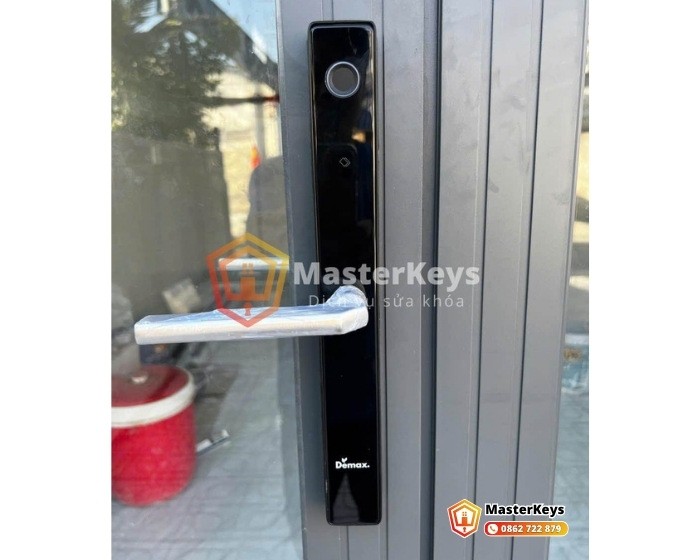 Lắp đặt khóa điện tử Demax cho căn hộ mới bàn giao tại The Manor Bình Thạnh
