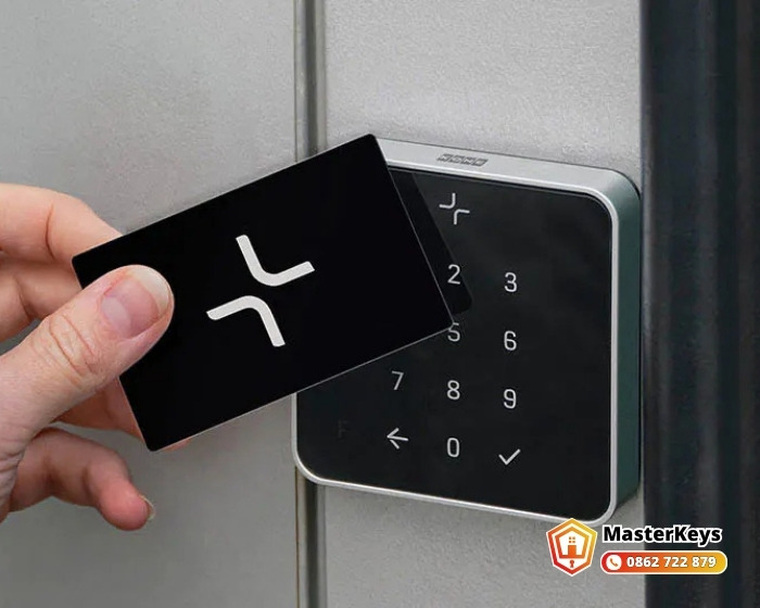 Thẻ từ chống sao chép cao cấp cho hệ thống kiểm soát ra vào tại Quận 5