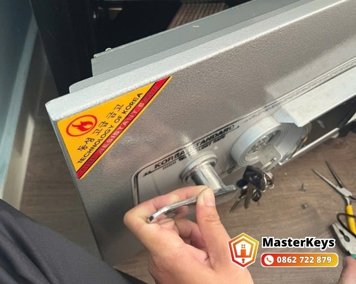 Mở két sắt TRULY quên mã tại cơ sở kinh doanh khu AEON Mall Tân Phú Celadon