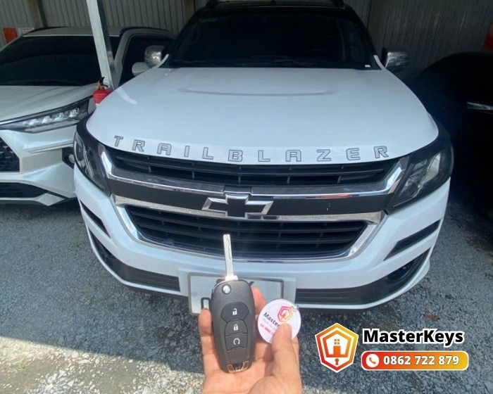 Lập trình smartkey Toyota tại bãi đỗ xe AEON Mall Tân Phú Celadon bằng thiết bị OBD2