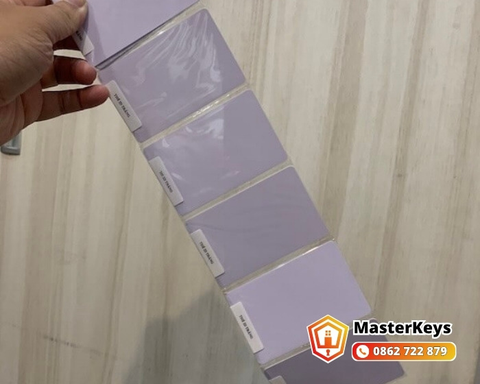 Sao chép thẻ nhân viên hàng không và thẻ thang máy CHDV khu Trường Sa ven kênh Nhiêu Lộc