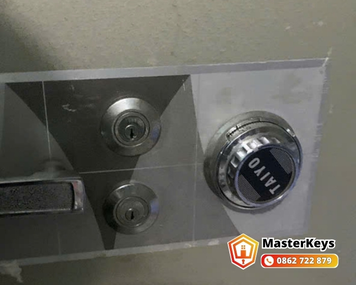 Mở két sắt quên mã tại spa cao cấp khu Huỳnh Văn Bánh Phú Nhuận không phá vỡ két
