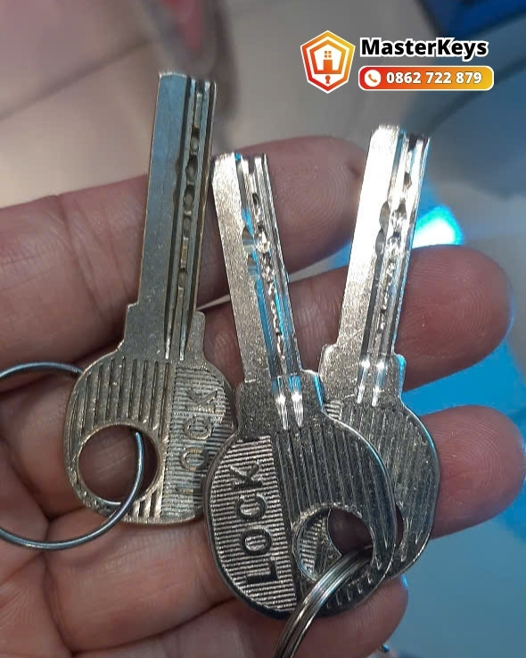Thợ khóa MasterKeys cắt chìa khóa tận nơi tại Quận 2