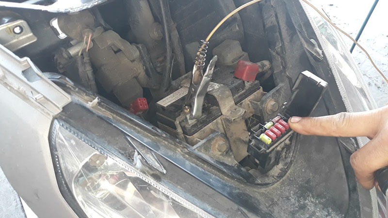 Xe Air Blade mở khoá không lên điện | 11 Nguyên nhân và cách khắc phục