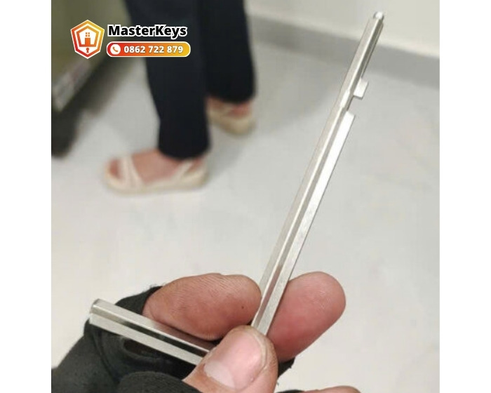 Làm Chìa Khóa Két Sắt Tận Nơi 24/7 | Bảng Giá & Quy Trình