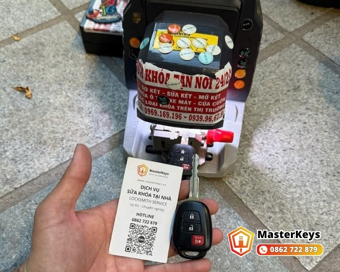 Xe Innova Dùng Loại Chìa Khóa Nào?