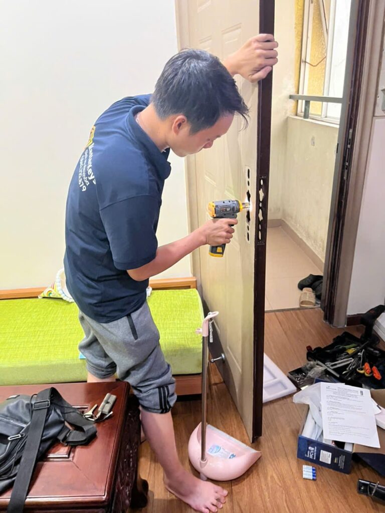 Sửa khóa Cầu Giấy | Nhanh Chóng, UyTín, GiáTốt