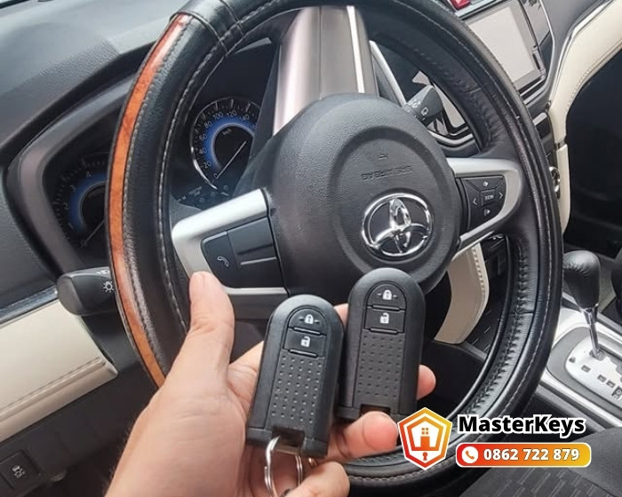 Quy Trình Làm Chìa Khóa Toyota Rush Tại MasterKeys
