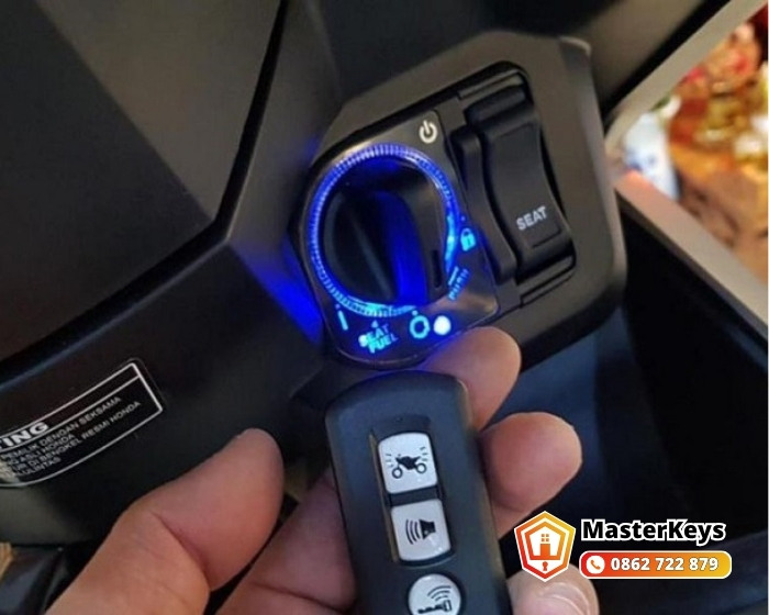 5 Cách Mở Cốp Xe Vision Khi Mất Chìa Khóa