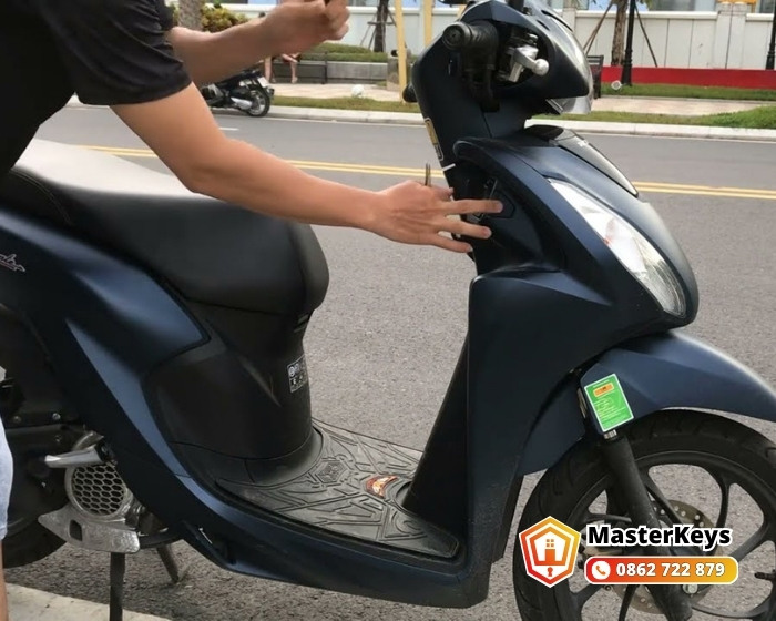 Mất Chìa Xe Vision Có Mở Cốp Được Không?