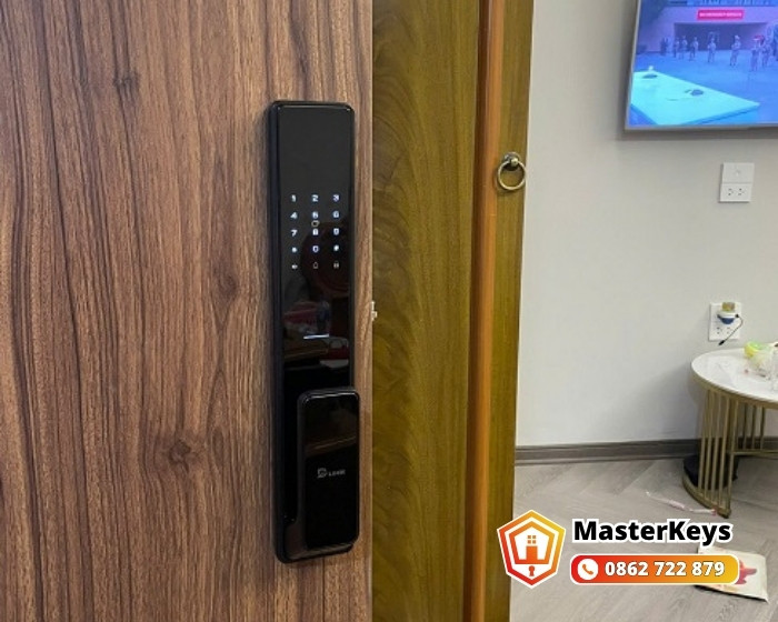 Cửa Gỗ Đạt Tiêu Chuẩn Gì Để Lắp Khóa Vân Tay?