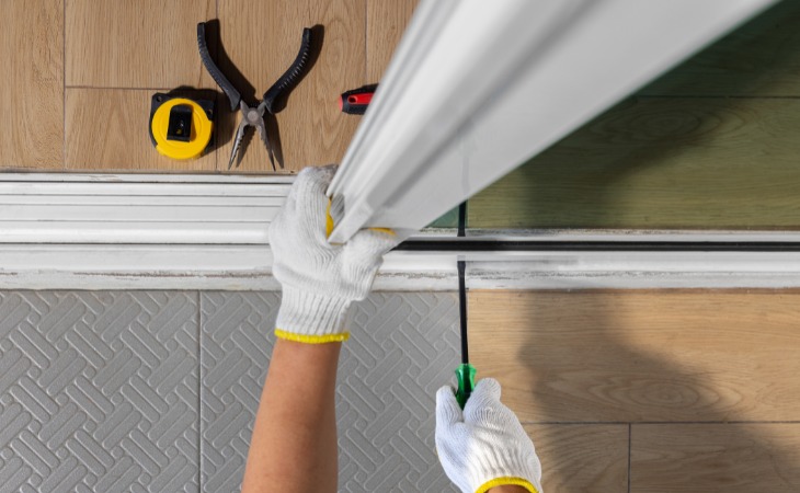 5 Cách Mở khóa cửa kính cường lực bị kẹt chi tiết