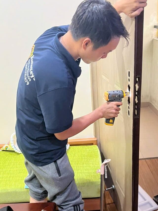 Dịch vụ Sửa Khóa Vân Tay - Điện Tử 24/7 | Hỗ Trợ Gấp | Thợ Giỏi