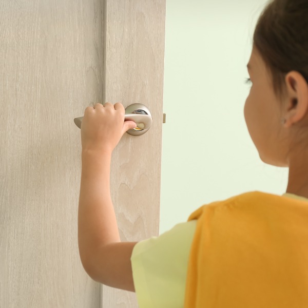 Cách Xử Lý Cửa Bị Khóa Trái Nhanh Chóng & An Toàn