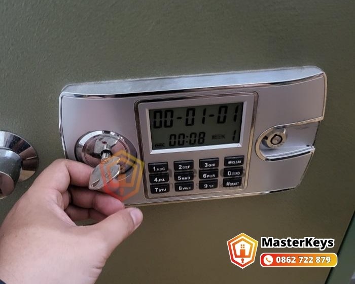 Cách 1: Thử Mã Reset Mặc Định Của Hòa Phát