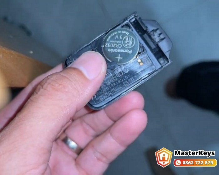 4 bước thay pin chìa khóa Honda City tại nhà