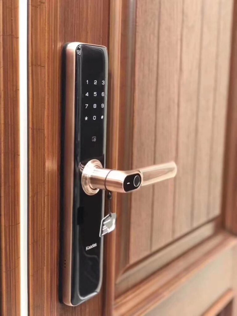 Lỗi khóa cửa không báo đèn | 5 Nguyên Nhân Và Cách Xử Lý Nhanh Trong 1 Phút