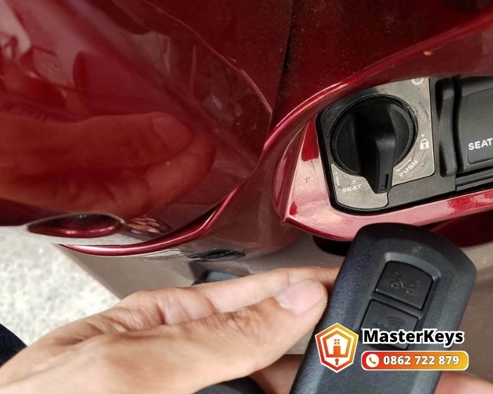 Xe Lead Hết Điện, Nổ Máy Lại Bằng Cách Nào Nhanh Nhất?