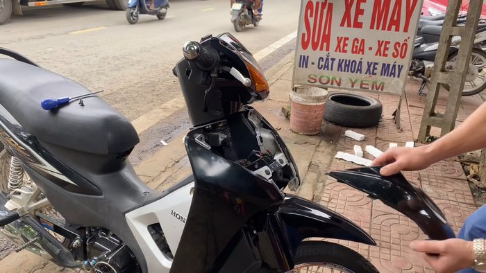 Cách Nổ Máy Xe Wave Khi Mất Chìa Khóa Mà Không Hại Xe