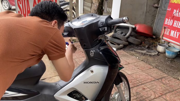 Cách Nổ Máy Xe Wave Khi Mất Chìa Khóa Mà Không Hại Xe