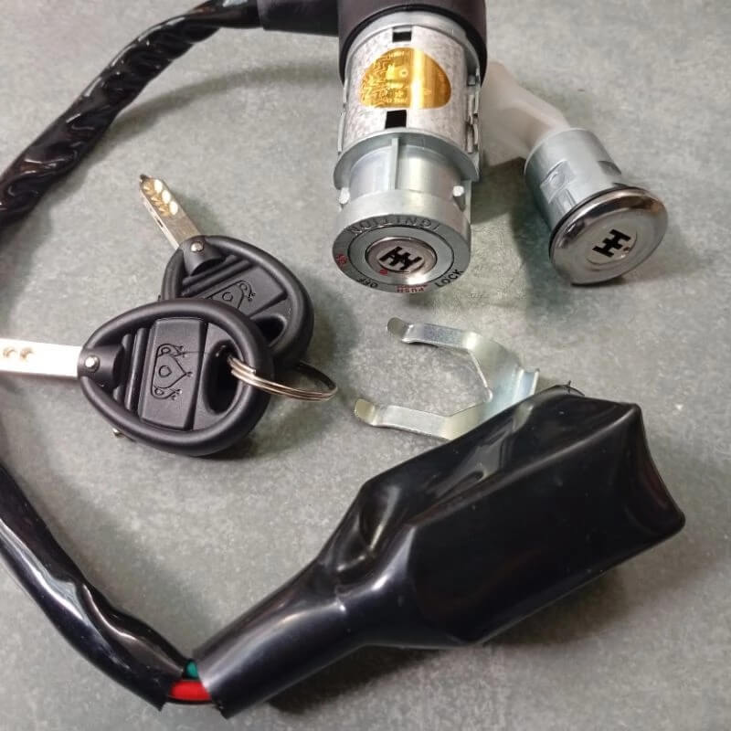 Thay Ổ Khóa Xe Wave Hết Bao Nhiêu Tiền? Xem Bảng Giá