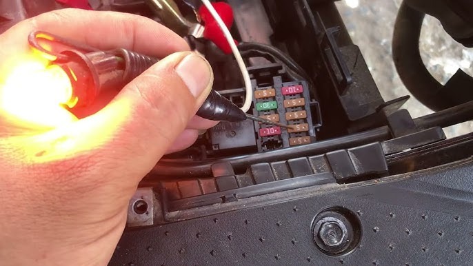 Cầu Chì Xe Vision Nằm Ở Đâu? Hướng Dẫn Tìm Và Thay Tại Nhà