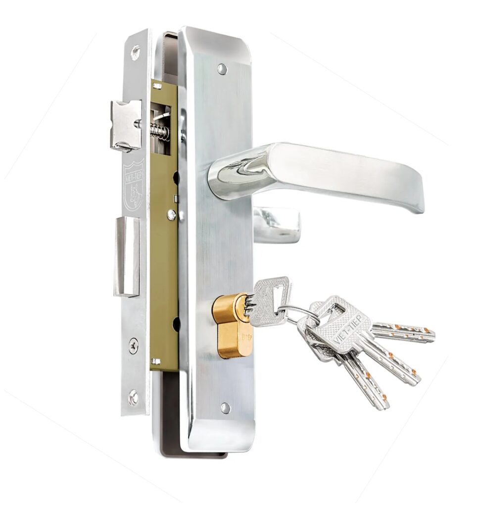 Dịch vụ Thay khóa cửa gỗ tại nhà | Giá Tốt | Hỗ trợ 24/7