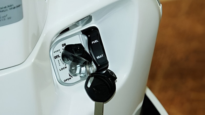 Cách Mở Khóa Xe Vision Đời Cũ Bằng Chìa Cơ