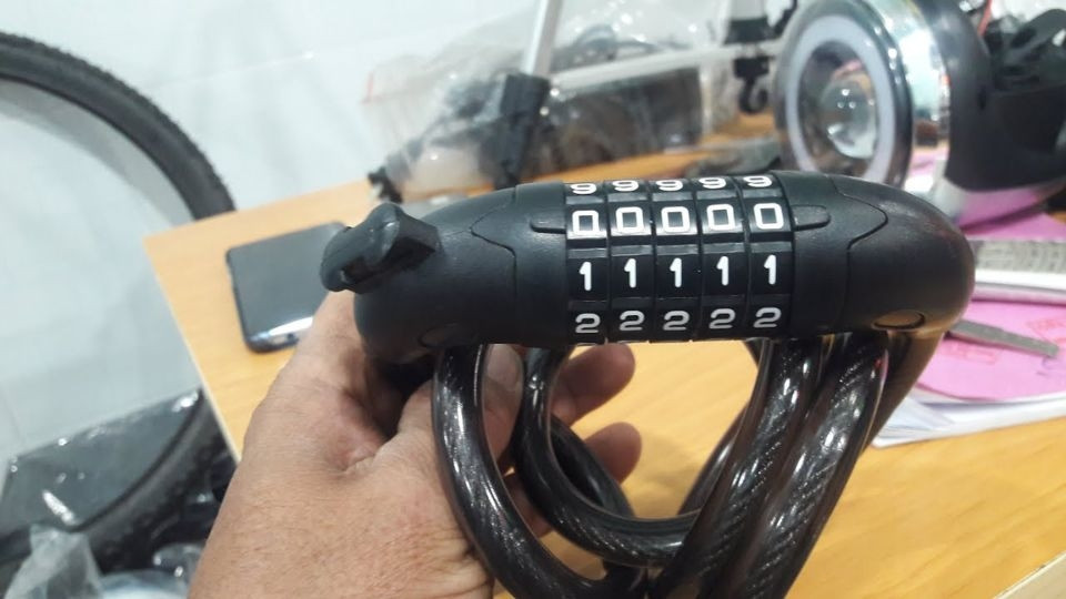 Ổ Khóa Số Bị Kẹt Không Mở Được Phải Làm Sao?