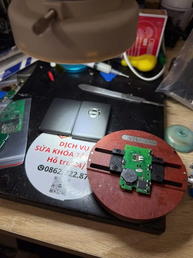 Làm Chìa Khóa Chevrolet Cruze Uy Tín | Smartkey, Remote, Chìa Cơ