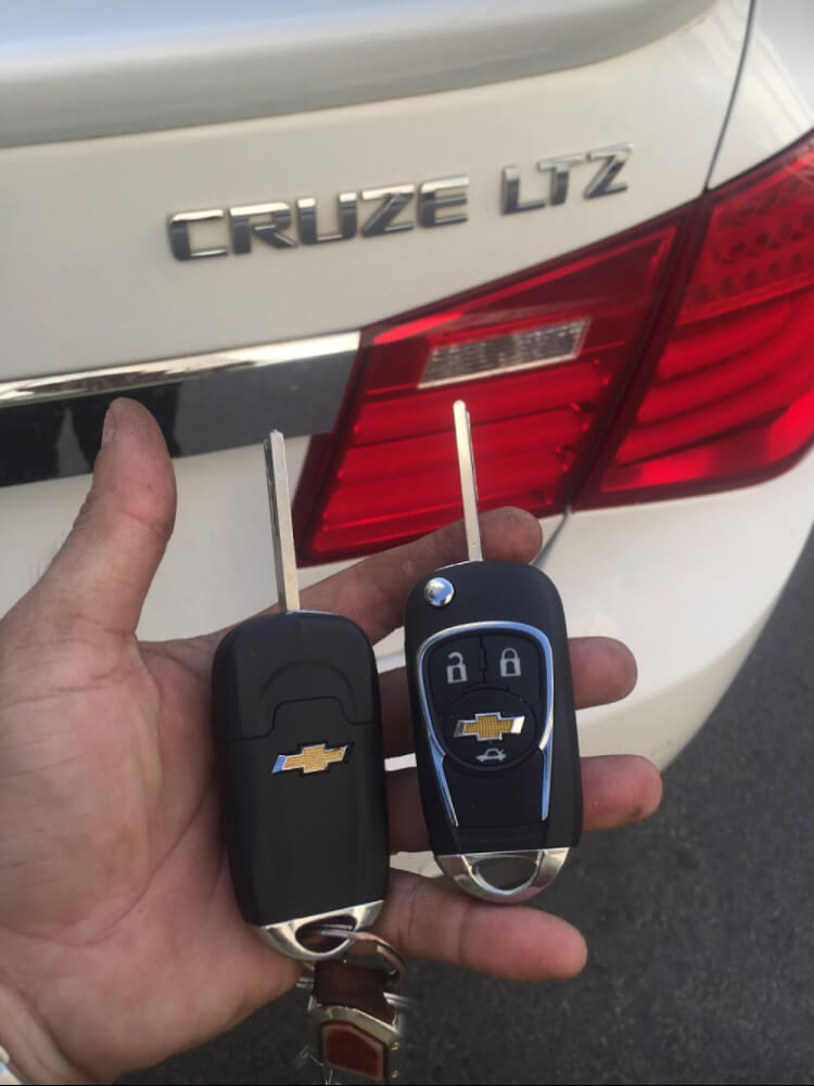 Làm Chìa Khóa Chevrolet Cruze Uy Tín | Smartkey, Remote, Chìa Cơ