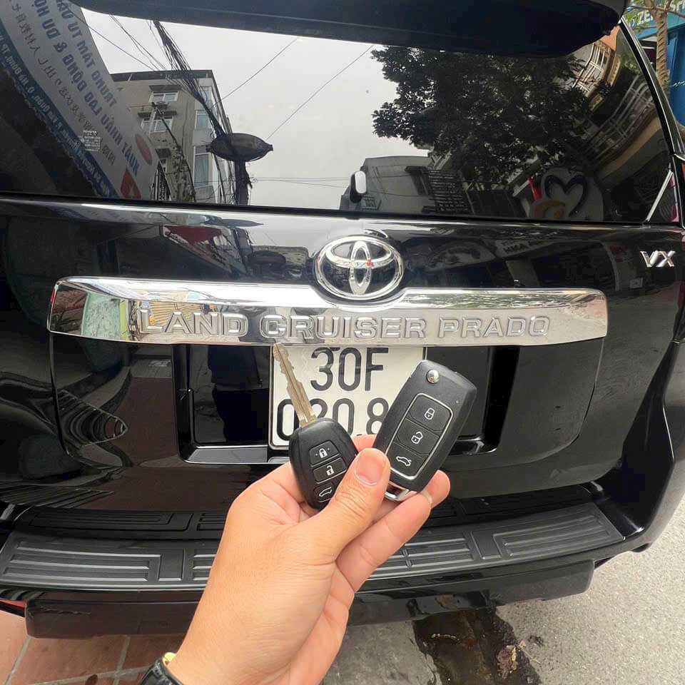 Làm Chìa Khoá Land Cruiser Tận Nơi 24/7 | Chuẩn Theo Đời Xe