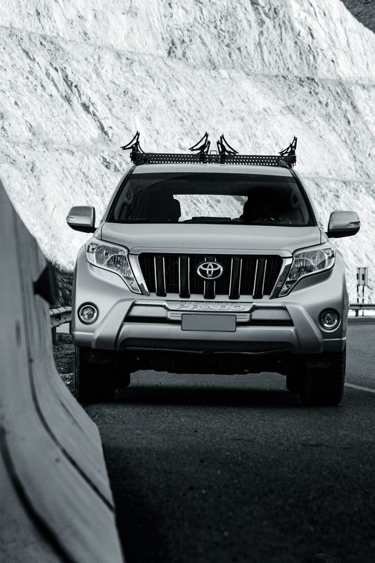 cách mở cửa xe vios khi quên chìa khóa
