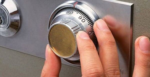 Cách Mở Két Sắt Daysafe: 4 Tình Huống Phổ Biến Và Giải Pháp Từ Thợ Khóa