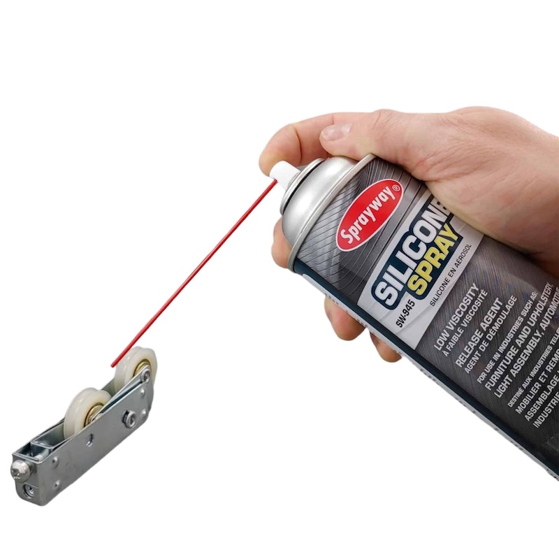 Có Nên Xịt RP7 Vào Ổ Khóa? Sự Thật Từ Thợ Lành Nghề