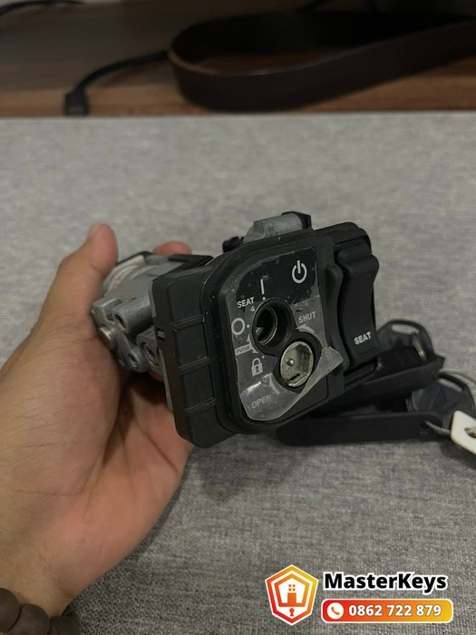 thay ổ khóa xe vario — tại nhà