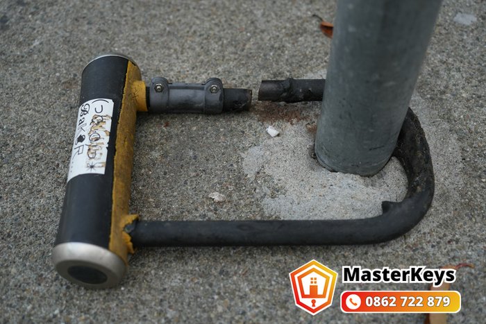 So sánh khóa chữ U với các loại khóa xe đạp khác về độ an toàn
