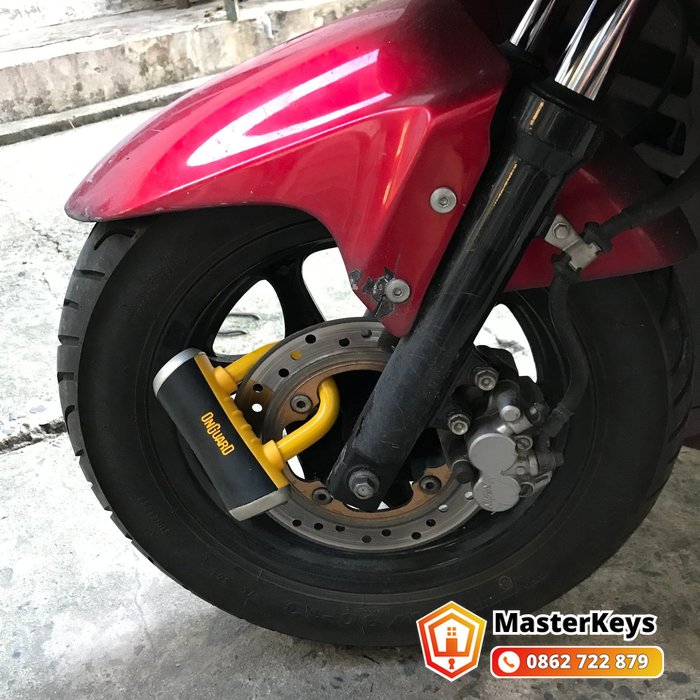 Khoá chữ U xe máy khóa qua đĩa phanh bánh trước