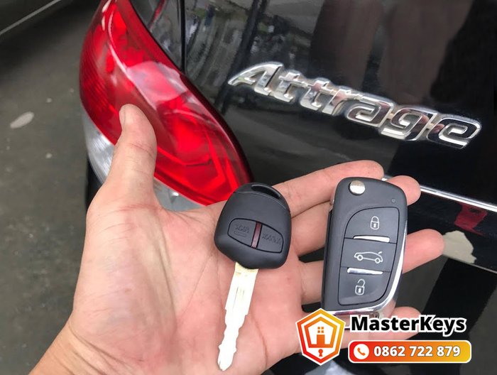 chìa khóa Mitsubishi Attrage smartkey - dịch vụ làm chìa tại nhà