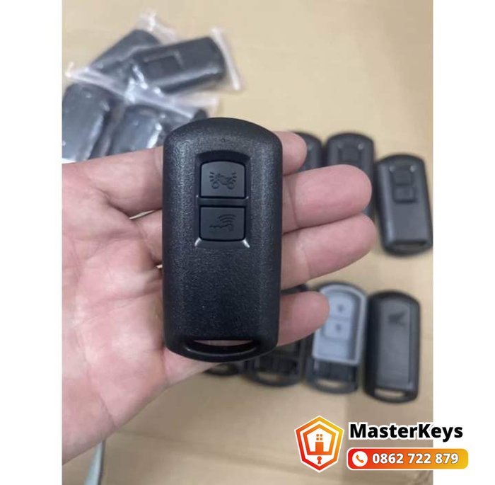 thợ MasterKeys làm chìa khóa xe Winner tận nơi tại nhà khách hàng